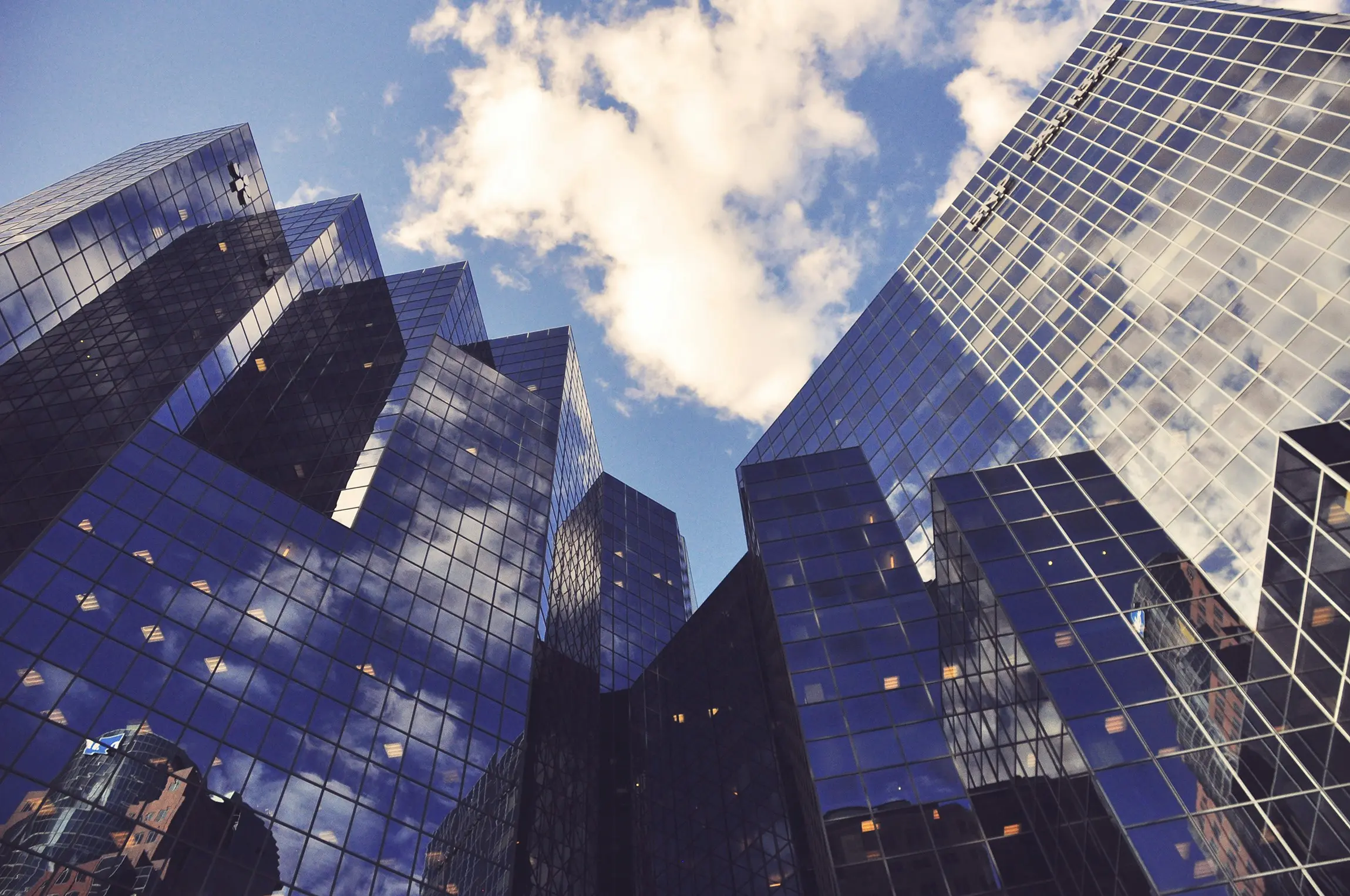 Do I Need an LLC? The Definitive Risk-Assessment Framework for Modern SMBs